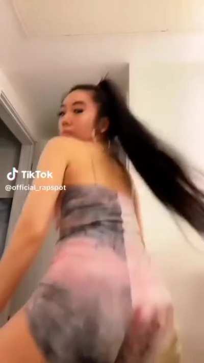 Thick ass Asian