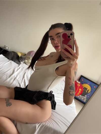 I'll be sending my private nudes clip  to anyone who say "love" (no joke)