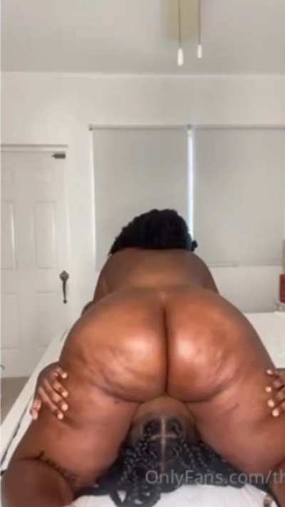 Girl On Girl Face Sitting &amp;amp; Riding 🐱🍑👅🤤😻😍❤️