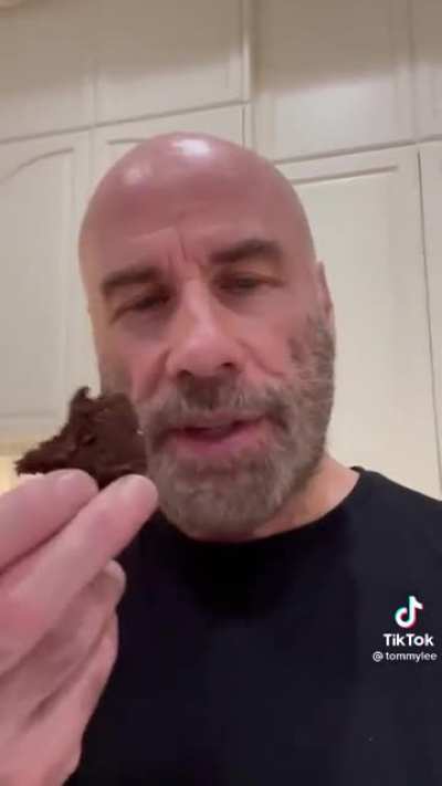 John Travolta and Tommy Lee take some time to bake together