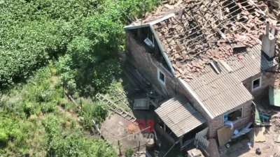 Russian gets wounded after trowing anti-tank mine inside a house | Niu-York, 2024 | Geolocation: 48.316630487305055, 37.84680604934693