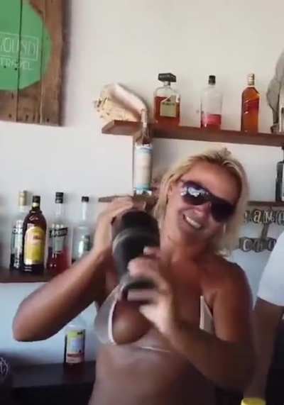 Jenny Boobs Bouncing 😍😍😍