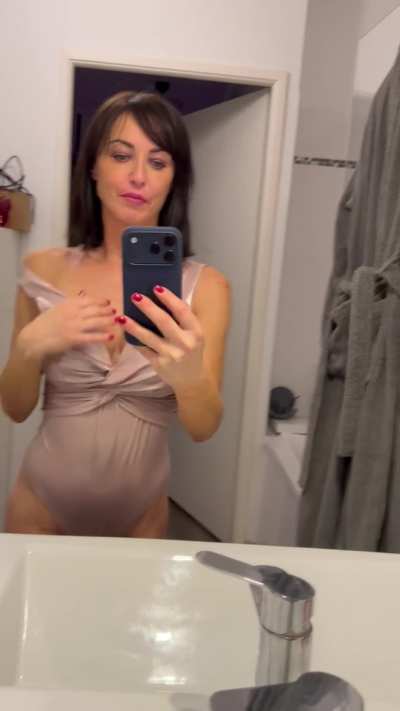 Just a 39 year old girl who has been single for 4 years...