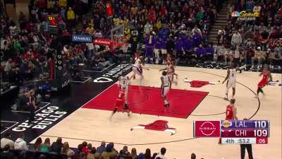[Highlight] DeMar puts the Bulls up by one with a midranger over LeBron