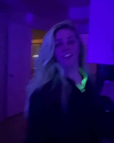 I'd love to party with her...