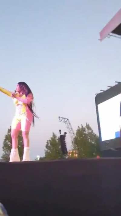 her ass so fat