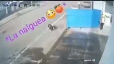 Nalgadita suavecita.