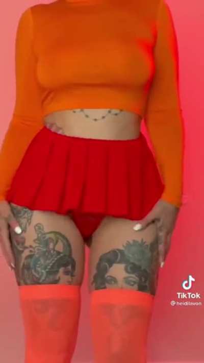 It's amazing how many hot women there are in the world