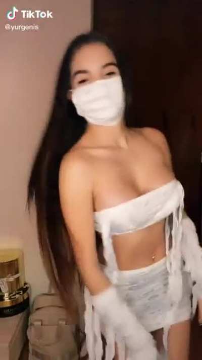 Hot Mummy 🔥