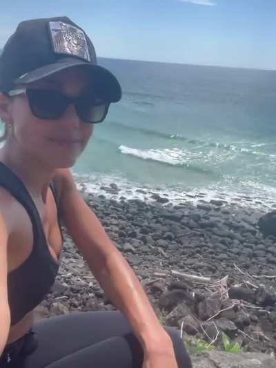 Jessica enjoying the view in Queensland | IG | November 2025