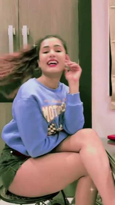 garima hot thigh