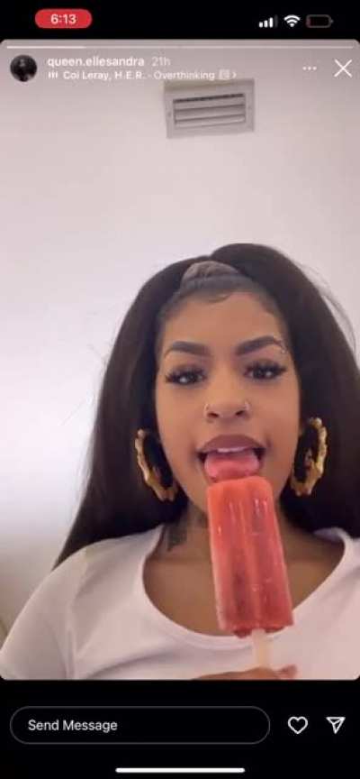 👅