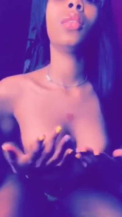 😮