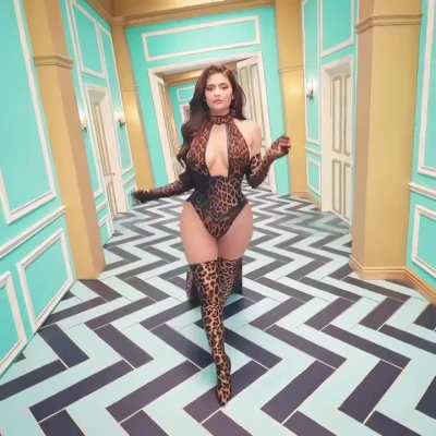 Kylie in Cardi B&rsquo;s | IG 2020