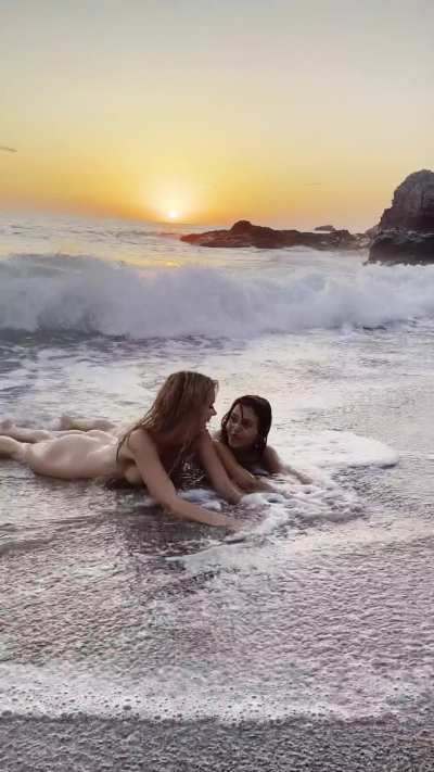 Nude on non nude beach 😏😈 