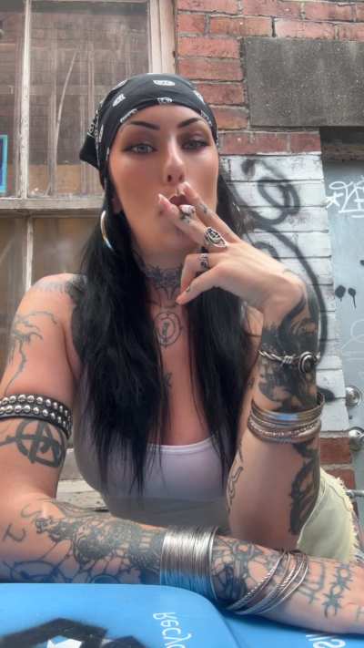 👀👀🚬🚬