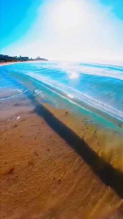 🔥 Beautiful and Serene Waves