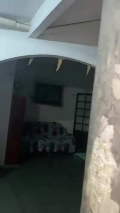 Da s&eacute;rie "perfectly cut screams" (Eu sou oq t&aacute; na mesa com cara de retardado KKKK)