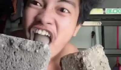 whatching pyro&acute;s new video