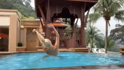 IG Live on the pool part 3