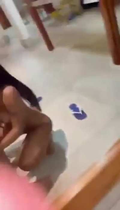 Como me gustar&iacute;a tenerla as&iacute; mamando verga 🥵🔥