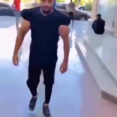 Turk kisses Albanian