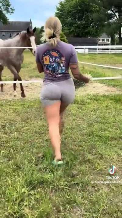 🧟&zwj;♂️🍑