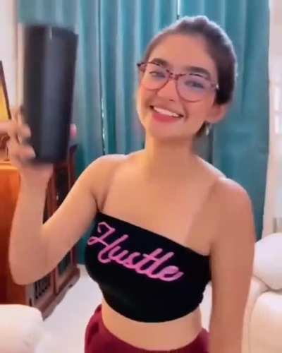 Anushka Sen 😍 💦