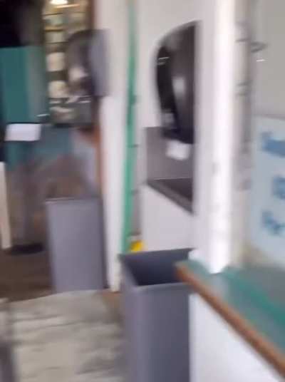 Zoo&rsquo;s New Drive-Thru: Stare and Pay!