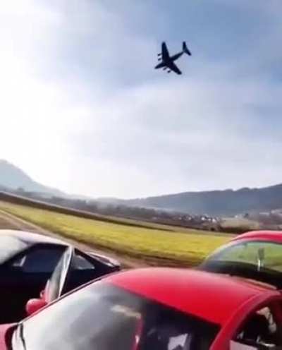 Pilot have got some real skills here