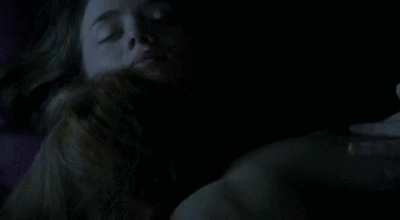 Emily Blunt and Natalie Press in My Summer Of Love
