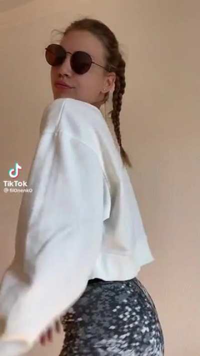 Olga shows us how to twerk on tiktok