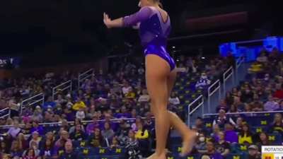 Nicoletta &ldquo;Greek Goddess&rdquo; Koulos 🇬🇷💛💙🤍 on the beam