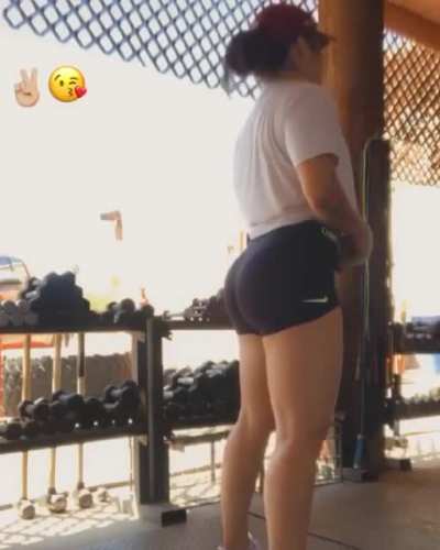 Tracy Cortez 🍑