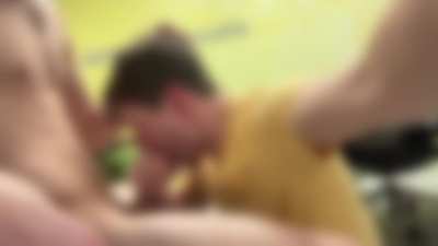 [28] Bi Dude, Discreet Suck