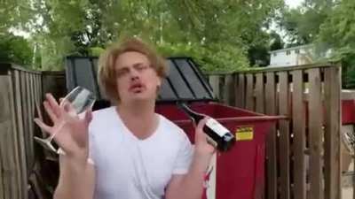 gus johnson obsessed with wine