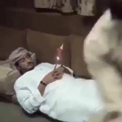 AAAAH *pop*