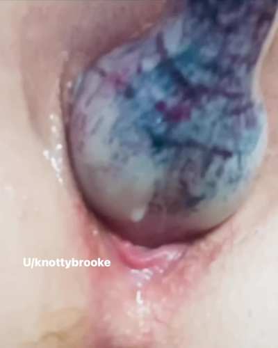 His cock feels so good in my pussy.&eth;&para;