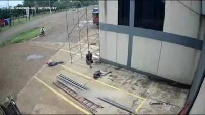 Three Men Get Electrocuted By Huge Metal Structure