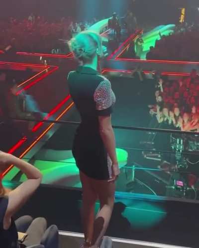 Spectacular Curves