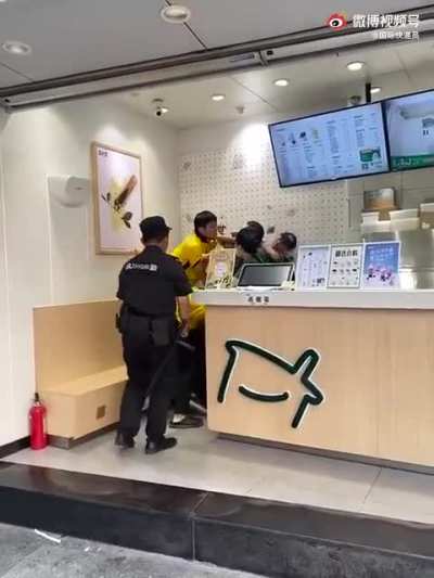 Call the police 👮&zwj;♂️😱😂😂😂