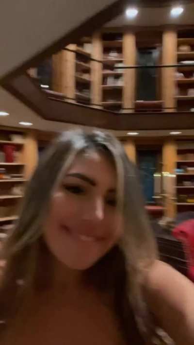 Visiting a friend and none of her c(drop) tops fit me ffs (oc)