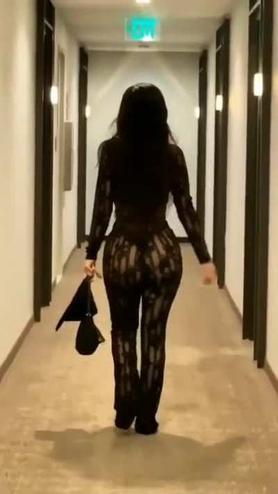 Strutting that Booty