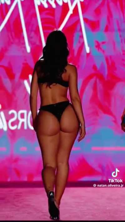 Jesus save me 🥵🤯🤤