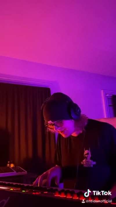 Trying to show elements of a song in under a minute