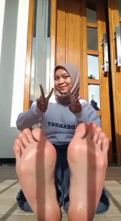Oily Muslim Soles