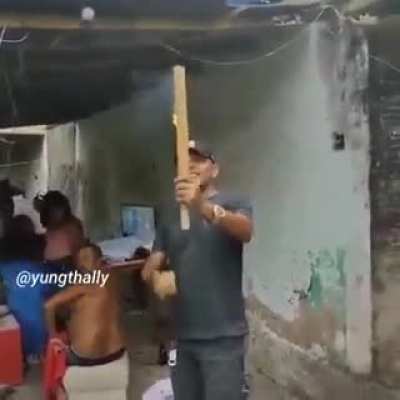 E morreu