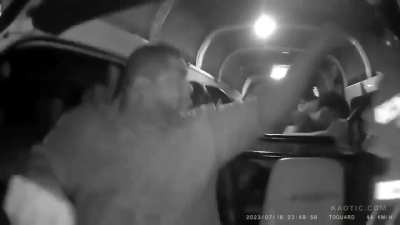 Man freaks out and drives crazy during attempted robbery!!