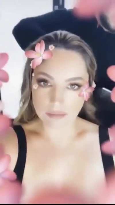 Kelly Brook 