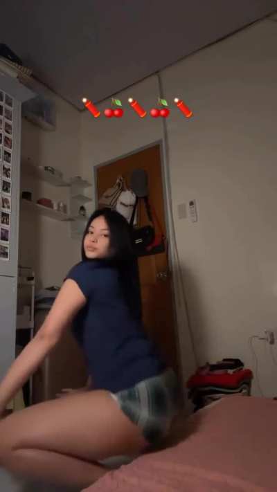 What's her @